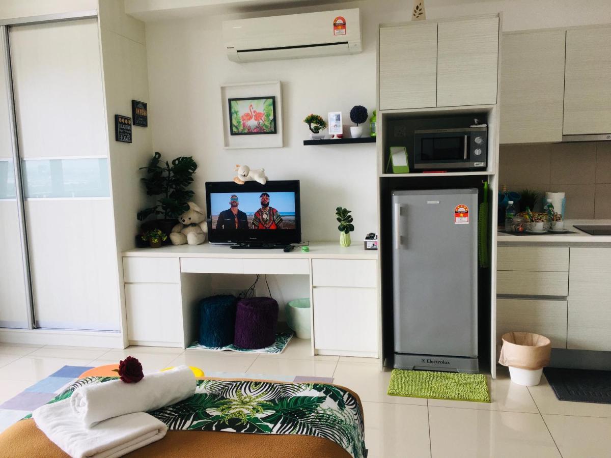 D'Gunduls Homestay Studio By Dgh I-City Shah Alam Esterno foto