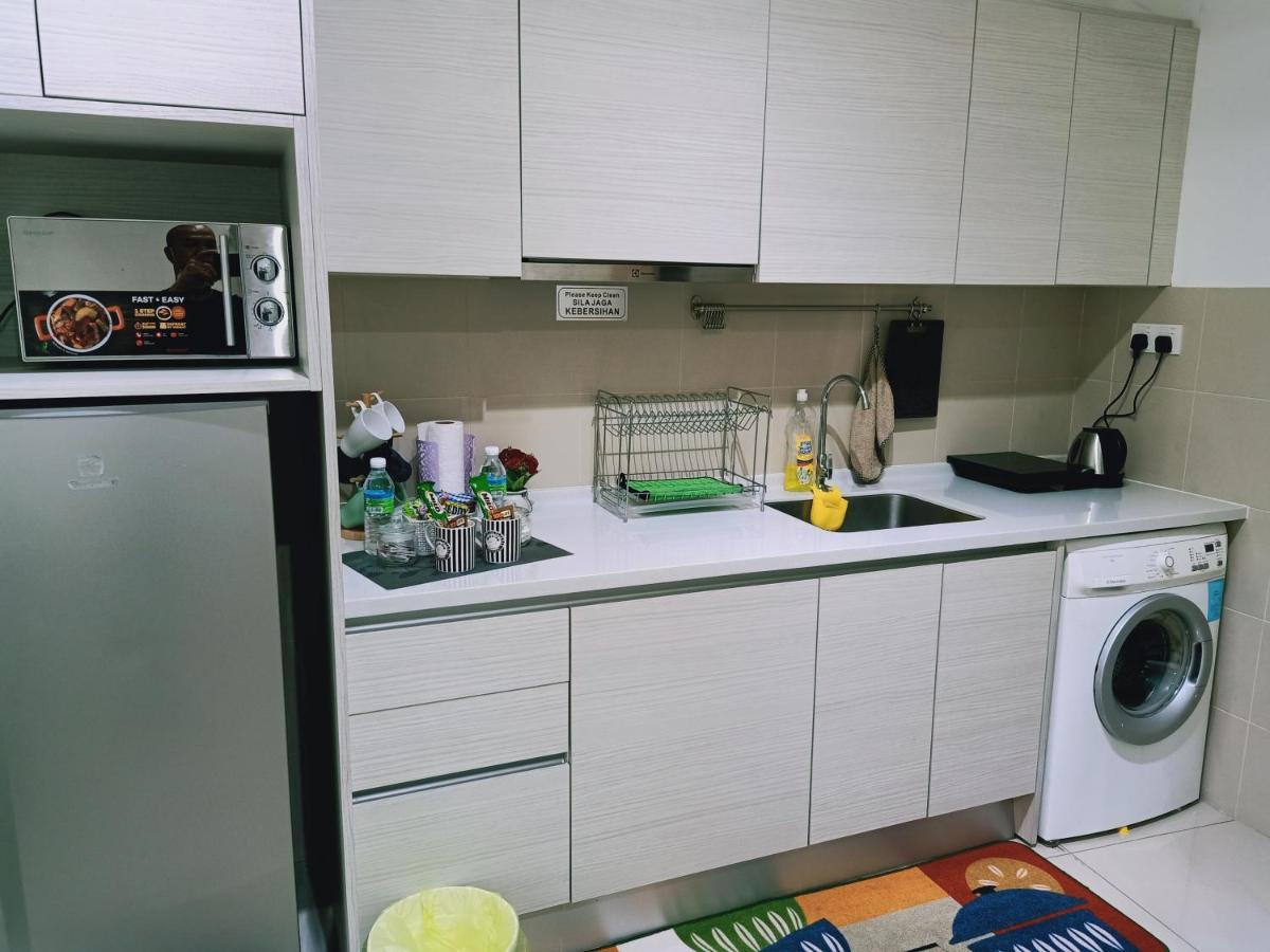 D'Gunduls Homestay Studio By Dgh I-City Shah Alam Esterno foto